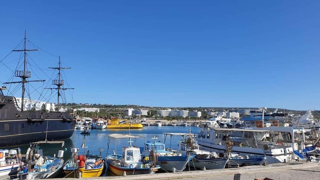 Romana * Agia Napa